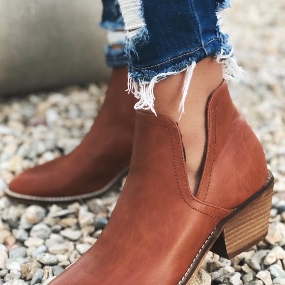 Cognac Distressed Leather Bootie - Picture 3 of 7